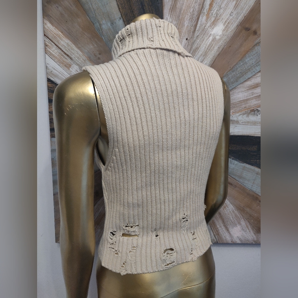 UO SLEEVELESS TURTLENECK SWEATER Urban Outfitters - Picture 5 of 10